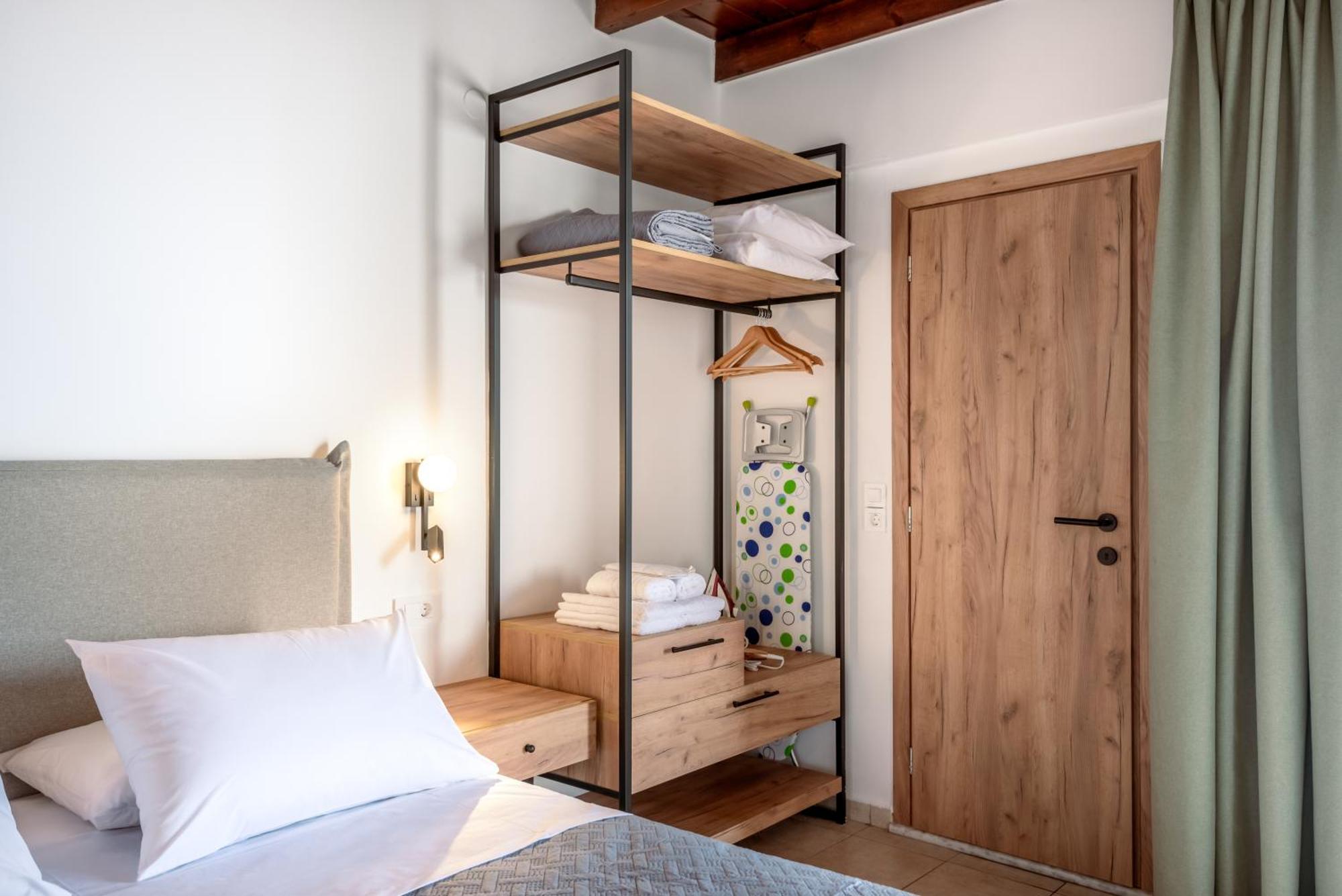 Superb Apartments Kriaras Sea View In Sfakia Khora Sfakion Luaran gambar