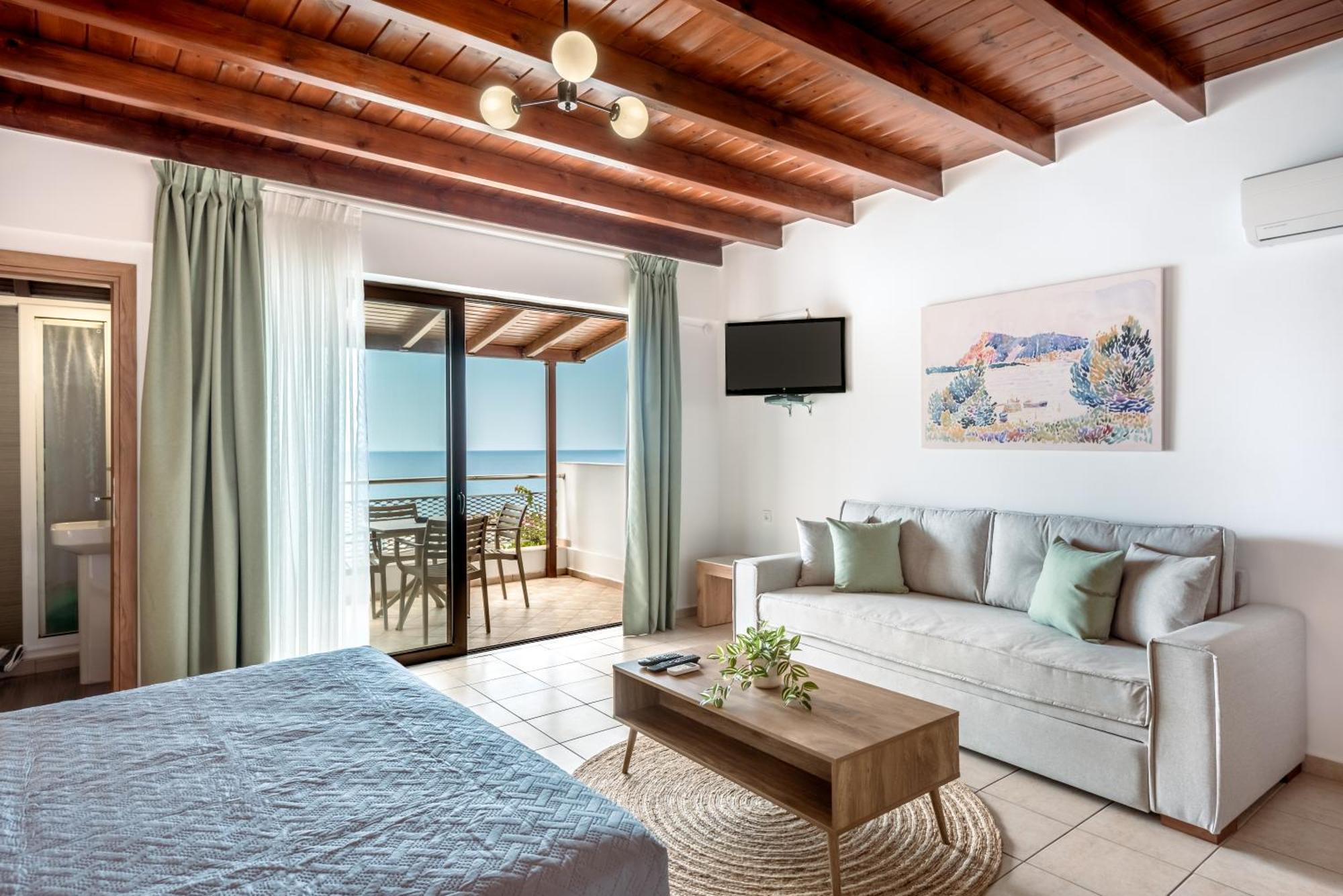 Superb Apartments Kriaras Sea View In Sfakia Khora Sfakion Luaran gambar
