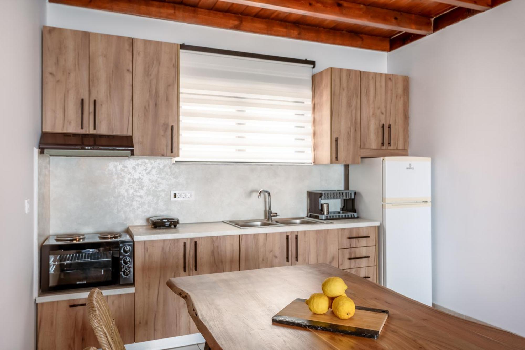Superb Apartments Kriaras Sea View In Sfakia Khora Sfakion Luaran gambar