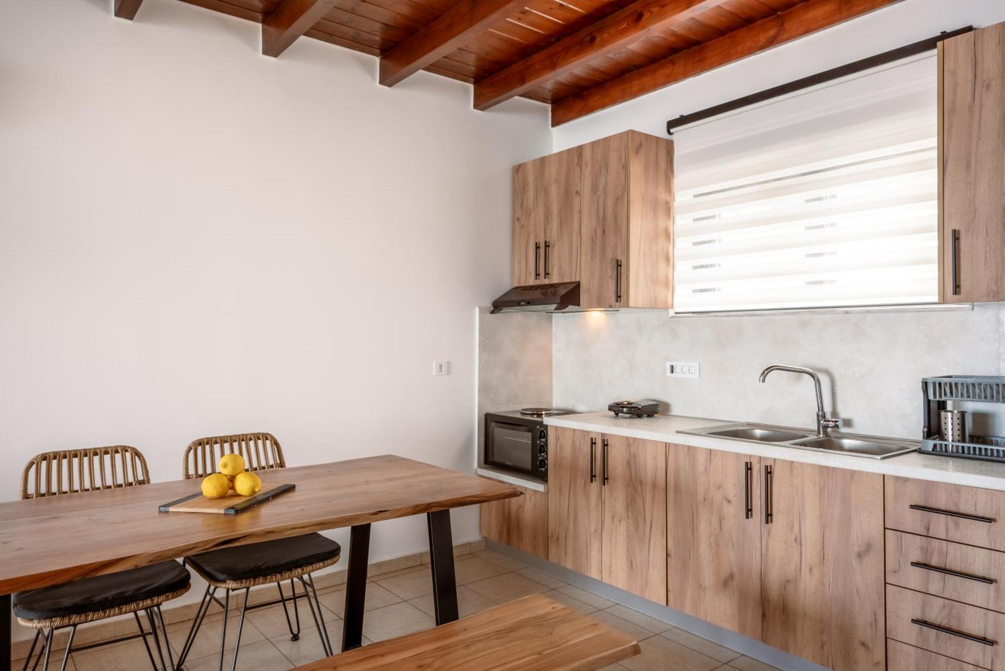 Superb Apartments Kriaras Sea View In Sfakia Khora Sfakion Luaran gambar