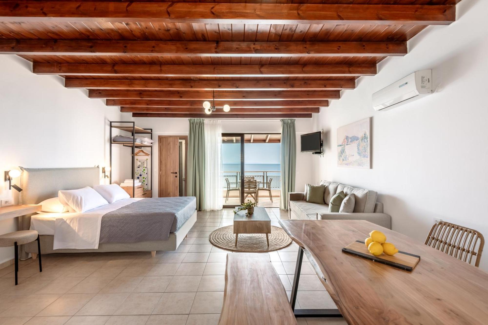 Superb Apartments Kriaras Sea View In Sfakia Khora Sfakion Luaran gambar